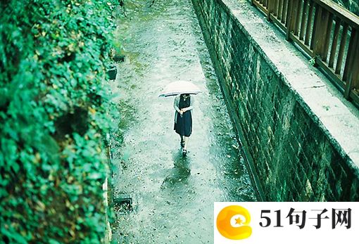 兄弟网名8人6个字 残酷现实祭奠儿时的天 
