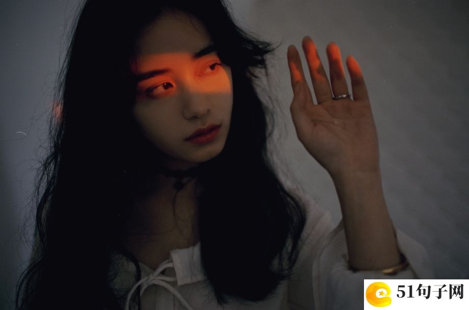 简单随意洒脱的网名两个字 学会坚强﹏ 