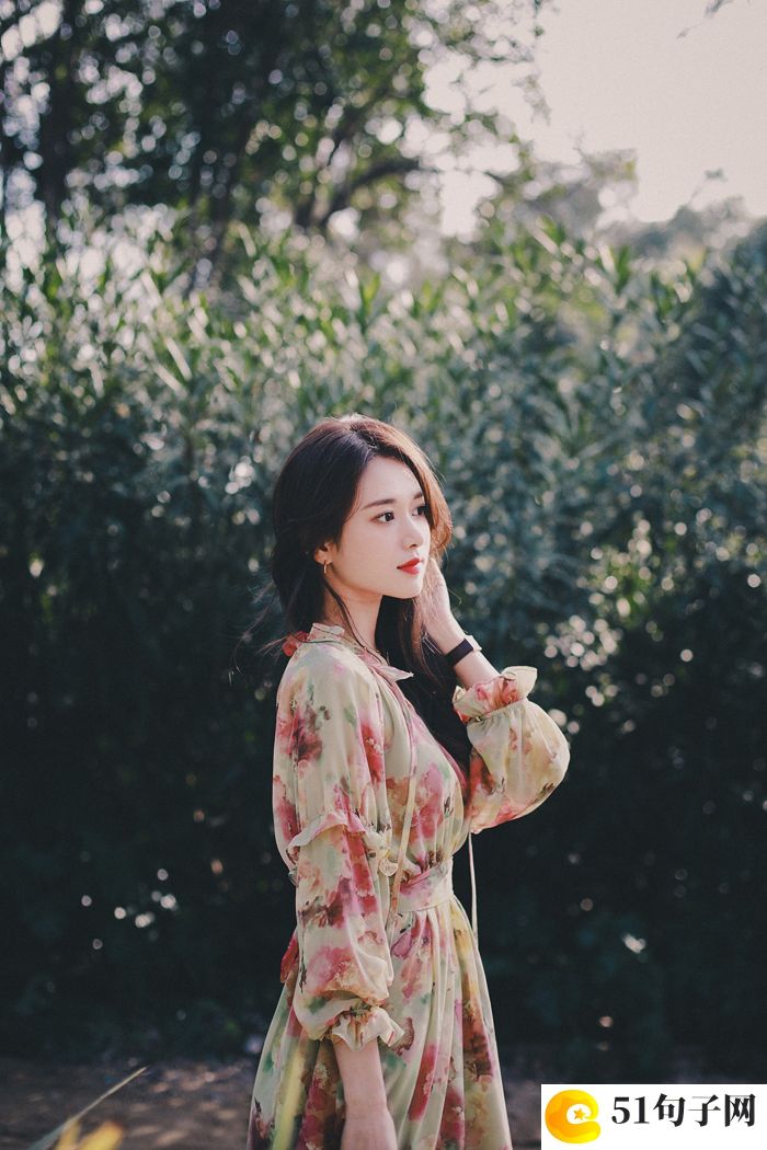特别高冷的网名二字女_傲骨。 